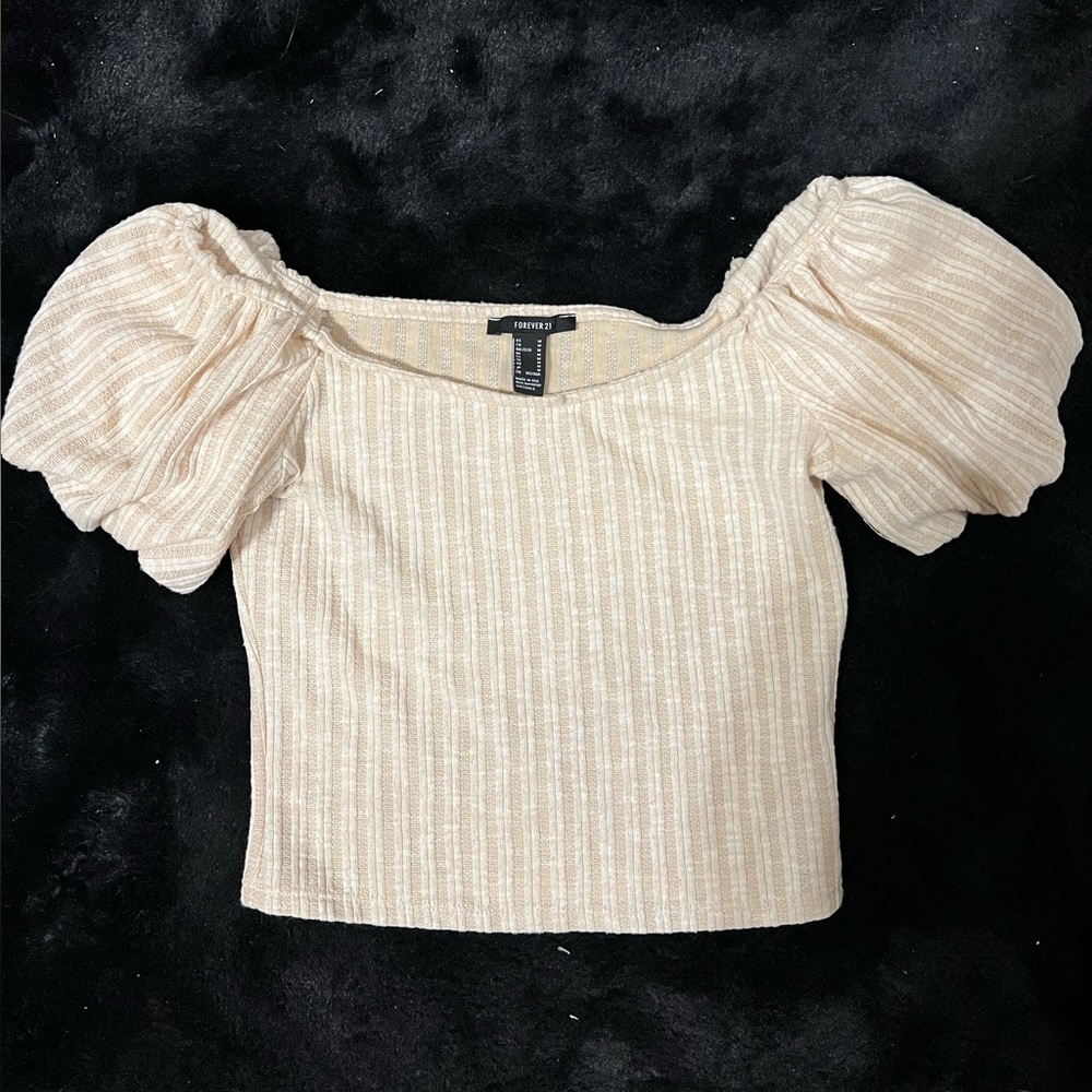 Forever 21 Puffy Sleeved Crop Top